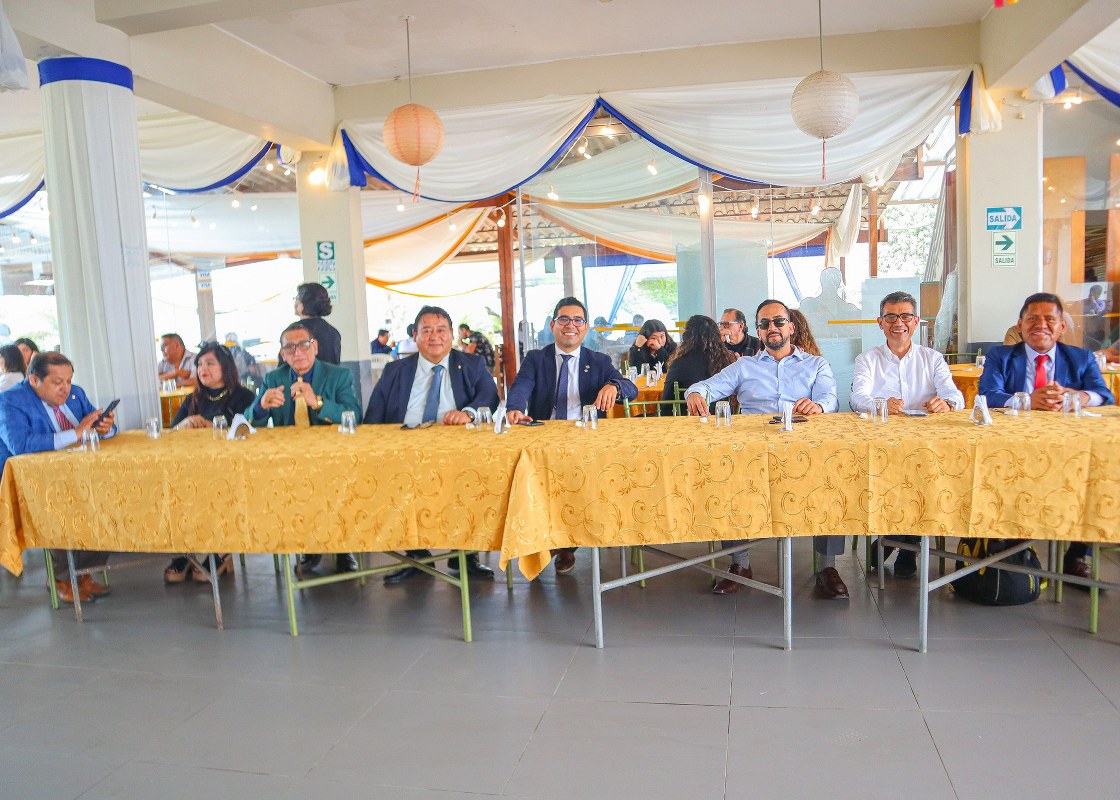 Almuerzo de confraternidad por fiestas navideñas y fin de año