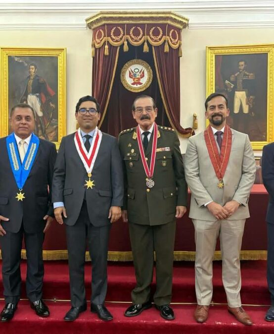 Dr. Vicente Paul Espinoza Santillán participa en la sesión solemne por el Combate del 02 de mayo de 1866, junto al General de Brigada Carlos Tafur Ganoza
