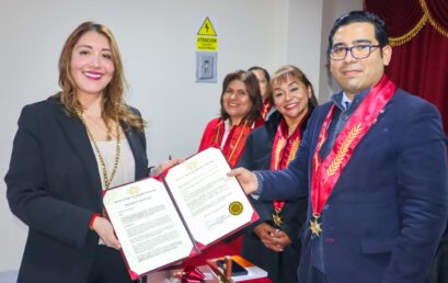 CALSUR otorgó la máxima condecoración “Francisco García Calderon y Landa” a la Dra. María Antonieta Sánchez García