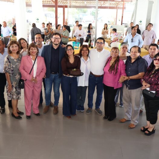 CALSUR realiza almuerzo de integración por fiestas.